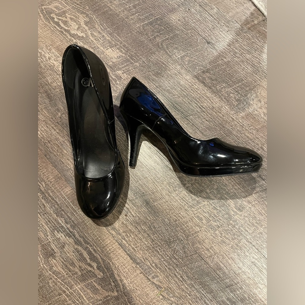 Black heels